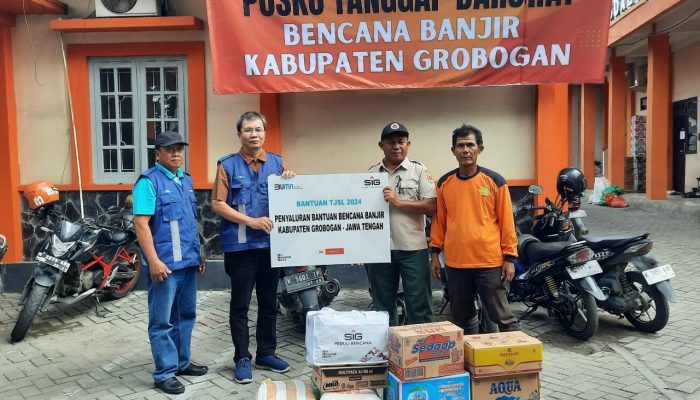 Banjir Bandang Rendam Ribuan Rumah di Grobogan dan Demak, Semen Indonesia Berikan Bantuan