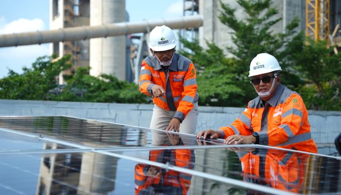 SIG Akselerasi Dekarbonisasi dan Transisi Energi Hijau untuk  Operasional Pabrik-Pabrik di Tuban
