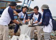 Aksi Bersih Pantai di Pantai Teluk Labuan, PGN Dukung Pantai Makin Bersih dan Lestari