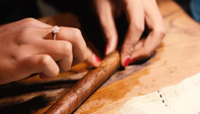 Menikmati Cerutu, Sebuah Seni dan Filosofi Hidup