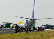 Simulasi Kecelakaan Pesawat di Bandara Juanda Uji Kesiapsiagaan Keadaan Darurat.