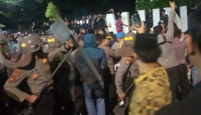 Polisi Amankan Provokator Aksi Solidaritas Ojol Lumajang, Kericuhan Dipicu Penyusup