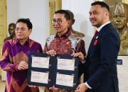 Kemenbud Luncurkan Prangko Edisi Khusus Pendiri Bangsa Sambut HUT RI