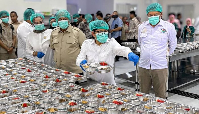Menko PMK Gus Imin Prihatin Kasus Keracunan, Tegaskan Evaluasi Menyeluruh Program Makan Bergizi Gratis