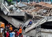 Gedung Ambruk, Santri Ponpes Al Khoziny Sidoarjo Diduga Terjebak Reruntuhan