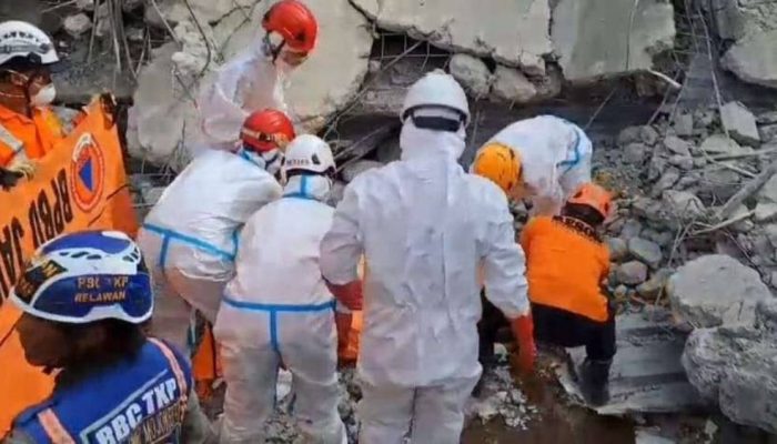 Korban Jiwa Runtuhnya Ponpes di Sidoarjo Bertambah Jadi 59 Orang