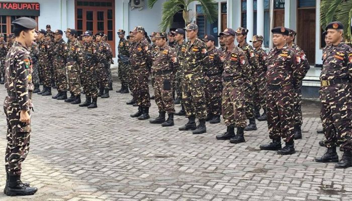Ribuan Banser Kediri Gelar Apel Siaga, Sikapi Tayangan Trans7 yang Dinilai Lecehkan Pesantren