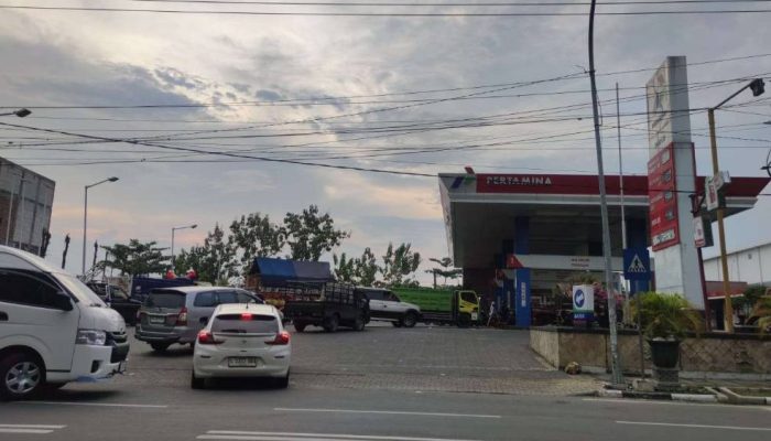 Pemkab Bojonegoro Atasi Antrean Solar di SPBU
