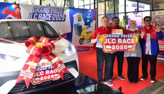 JNE ‘Bergerak Bersama’ di HUT ke-35 siapkan 2 unit Mobil dan Promo HARBOKIR