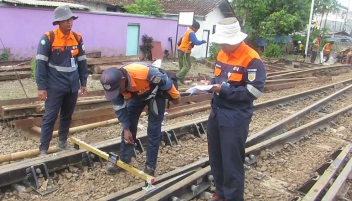 KAI Daop 9 Tingkatkan Keselamatan Operasional Menyambut Libur Nataru
