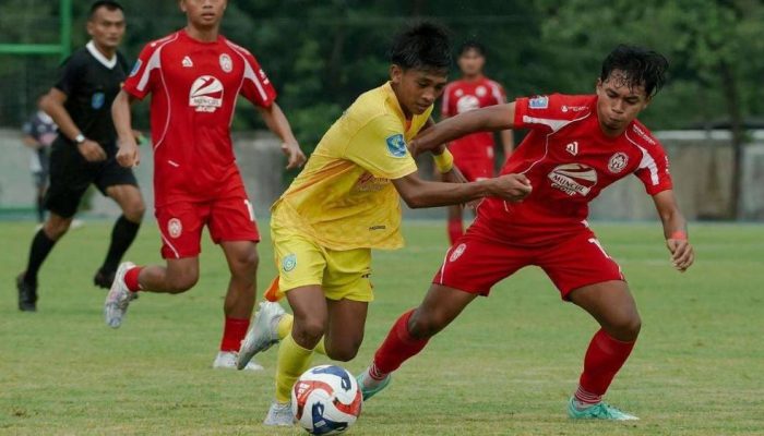 Bermain dengan 10 Pemain, Gresik United Tumbangkan Persiba Bantul di Liga 3