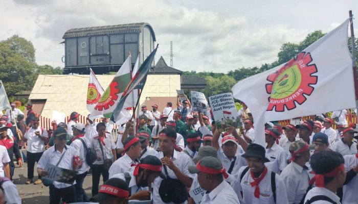 Didemo Pekerja PTPN, Wabup Bondowoso Tegaskan Komitmen Penegakan Hukum