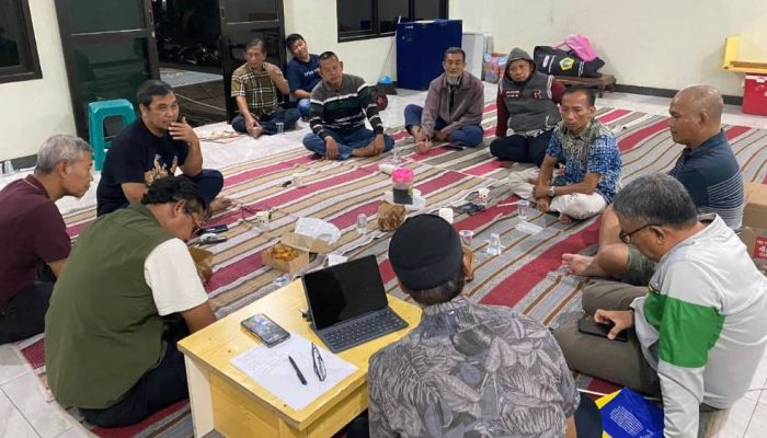 Gotong Royong Warga, TPS Perumahan GKA Gresik Dibersihkan