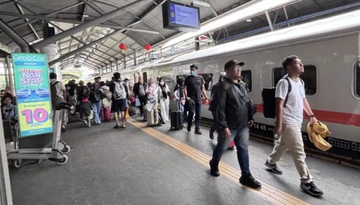 Libur Panjang Imlek 2026, KAI Daop 8 Surabaya Layani 42.668 Pelanggan di Hari Pertama