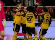 Aksi Menit Akhir, Dortmund Amankan Tiga Poin dari Stuttgart