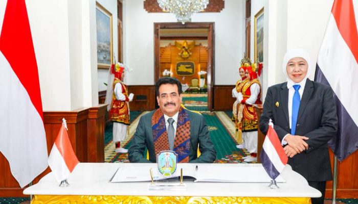 Khofifah Bahas Penguatan Hubungan Jatim-Yaman Bersama Dubes Salem Balfakeeh