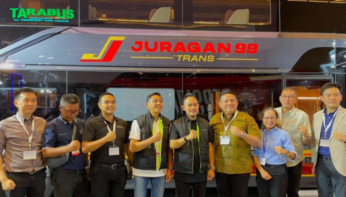 Busworld 2026 Jadi Saksi Peluncuran Bus Premium Berteknologi Bioskop Berjalan dari Juragan99 Trans