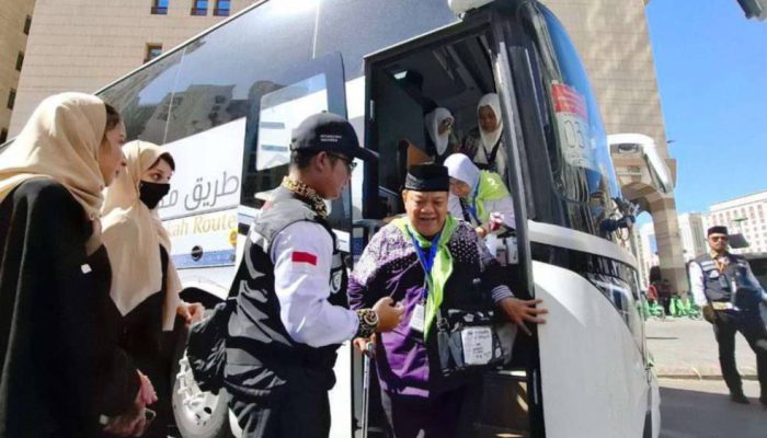 Jemaah Haji Indonesia Gelombang Kedua Mulai Bergerak ke Madinah