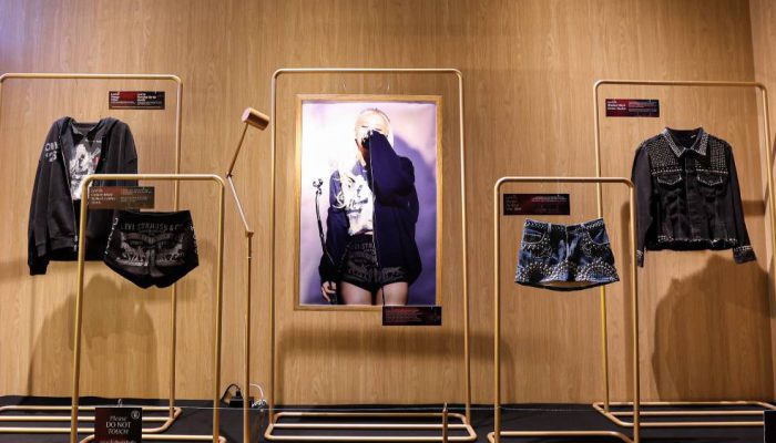 Levi’s® Tebar Promo Liburan, End of Season Sale Tawarkan Potongan Harga hingga 50 Persen