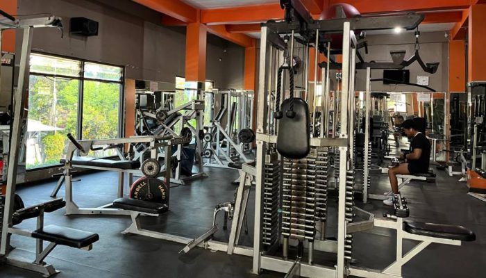 Di Tengah Maraknya Gym Modern, Konsep “Gym Mojopahit” di Surabaya Tetap Bertahan Berkat Komunitas dan Kualitas Latihan