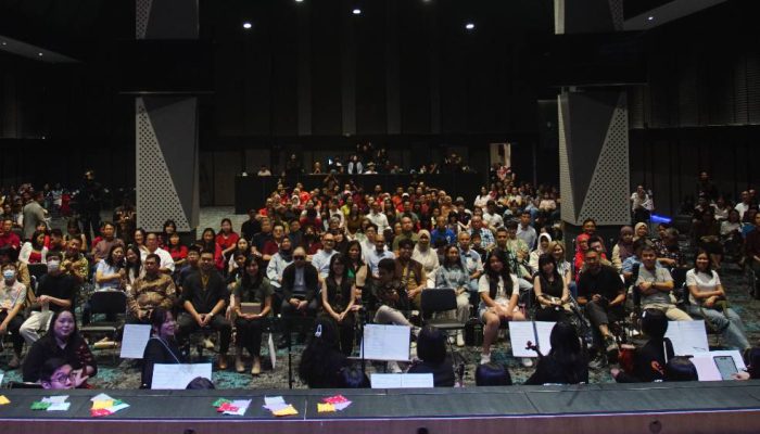 “Akar Tumbuh: Asal untuk Pulang” Hadirkan Panggung Apresiasi Seni Sarat Nilai Pendidikan