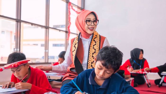Fatma Saifullah Beri Motivasi 401 Siswa SRT 3 Lampung di HUT ke-81 RI