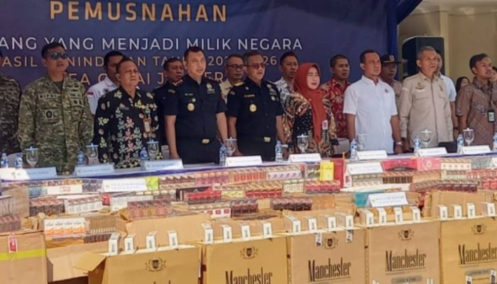 Bea Cukai Jember Musnahkan 7,4 Juta Rokok Ilegal, Potensi Kerugian Negara Rp7,2 Miliar