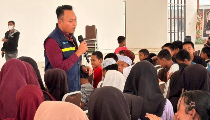 Di Tengah Kabut Asap Karhutla, Kemensos Jaga Kesehatan Siswa Sekolah Rakyat