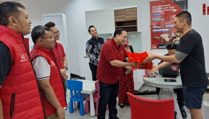 Semangat “Sepenuh Hati, Memahami”, Telkomsel Jatim Beri Apresiasi untuk Pelanggan