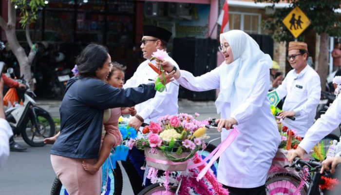 Pawai Endhog-Endhogan Maulid Nabi di Banyuwangi Meriah, Ribuan Telur Dibagikan ke Warga