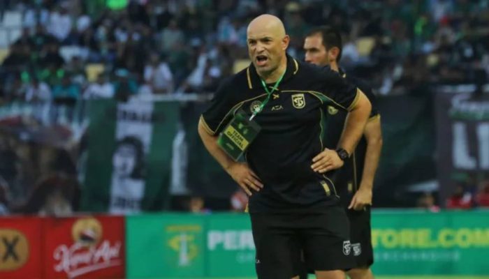 Persebaya Hadapi PSIM, Bernardo Tavares Tak Peduli Prediksi Kekalahan Musim Ini
