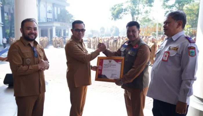 Suwoko Terima Penghargaan Gubernur Jatim, BPBD Kota Batu Aktif dalam Ekspedisi Gunung Arjuno