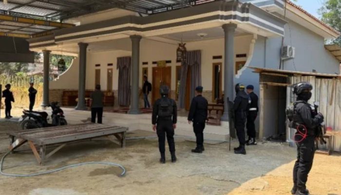 Sabu 0,27 Gram hingga Senjata Tajam Disita Polisi dari Rumah di Pamekasan