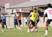 Aji Santoso Tunggu Jadwal I.League Cup Sebelum Rotasi Pemain De Red FC