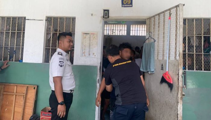 Dipimpin Tristiantoro Adi Wibowo, Rutan Surabaya Gelar Razia Cegah Halinar