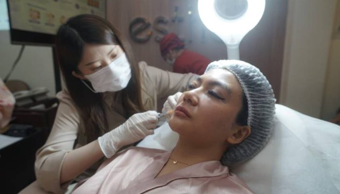 Lawan Penuaan Dini, Esther Aesthetic Clinic Hadirkan Inovasi Perawatan Kulit dan Kontur Tubuh Kekinian