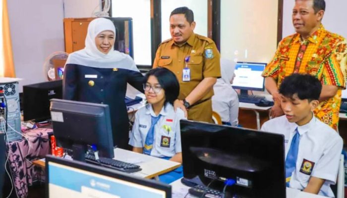 438.126 Murid Jatim Ikuti TKA 2026, Khofifah Beri Pesan dan Motivasi